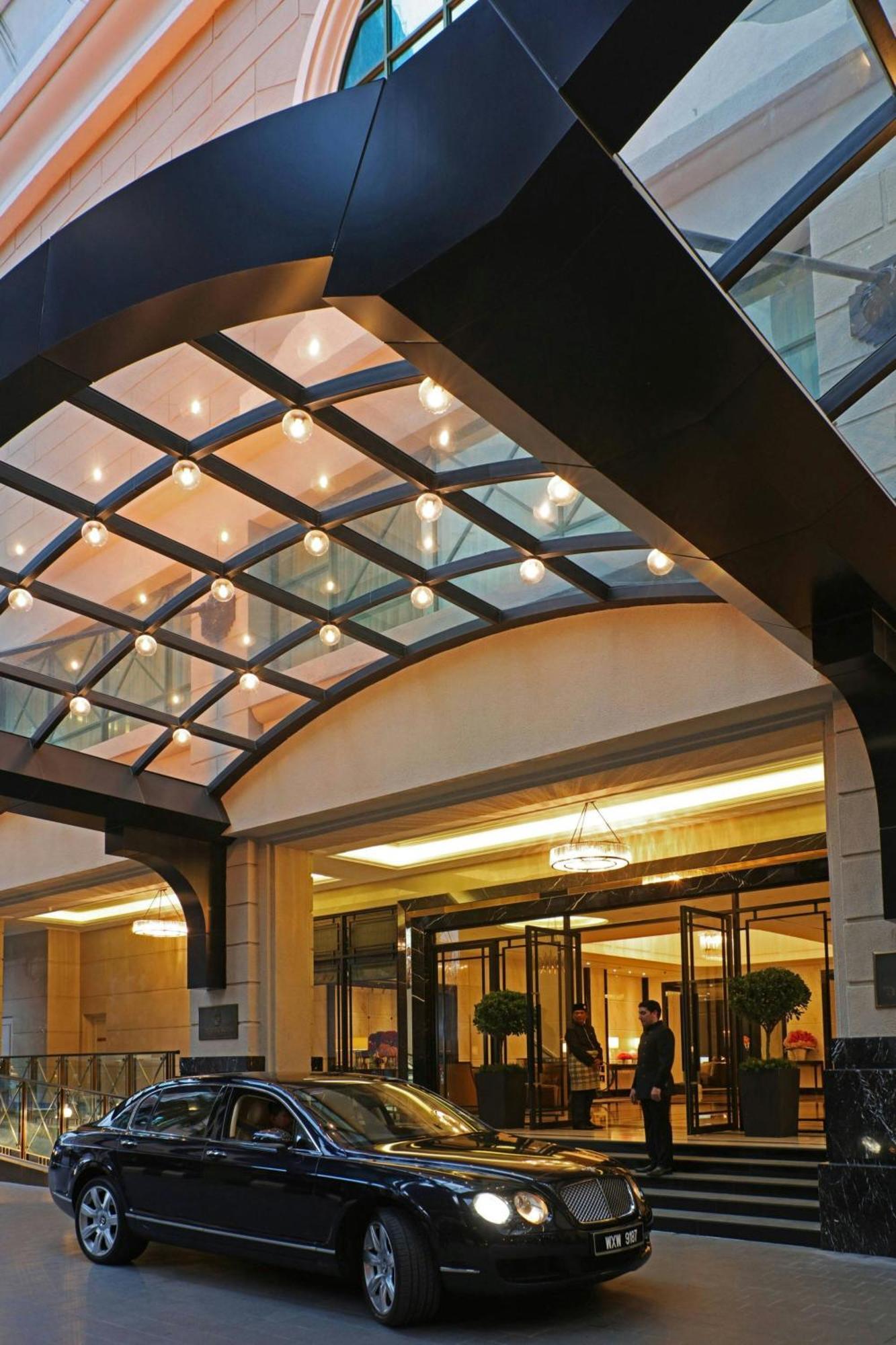 Hotel The Ritz-Carlton, Kuala Lumpur Exterior foto The ceiling of the lobby